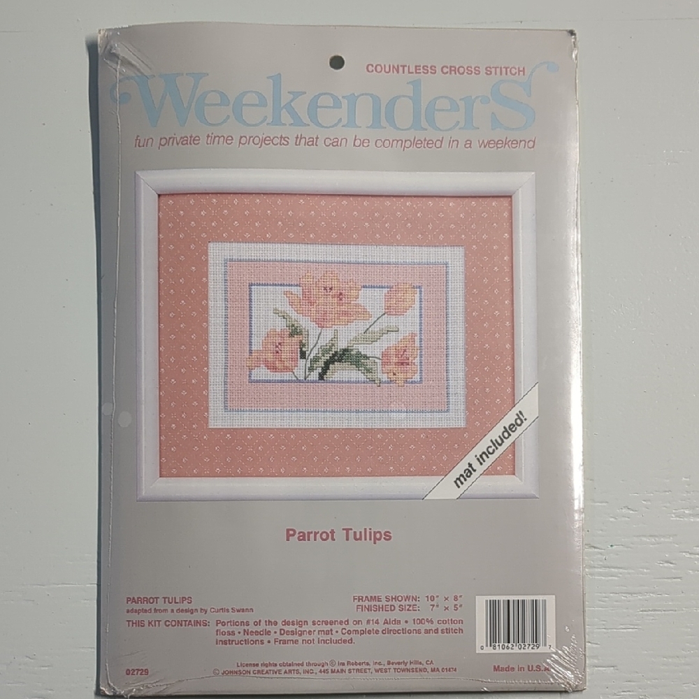 Weekenders Floral Cross Stitch Kit Parrot Tulips With Mat